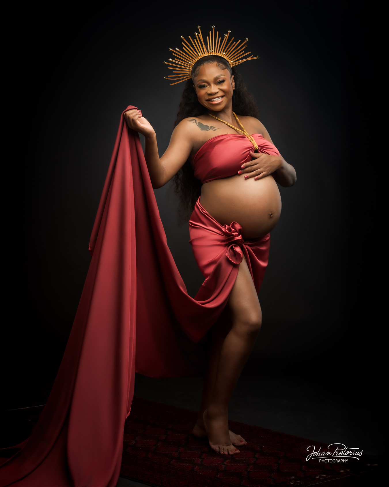 Pregnancy is fleeting. Portraits make it timeless